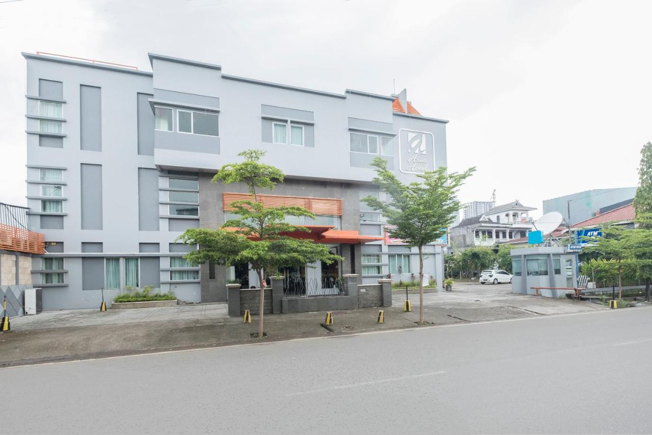 Oyo 424 Asia Hotel Makassar Exterior foto