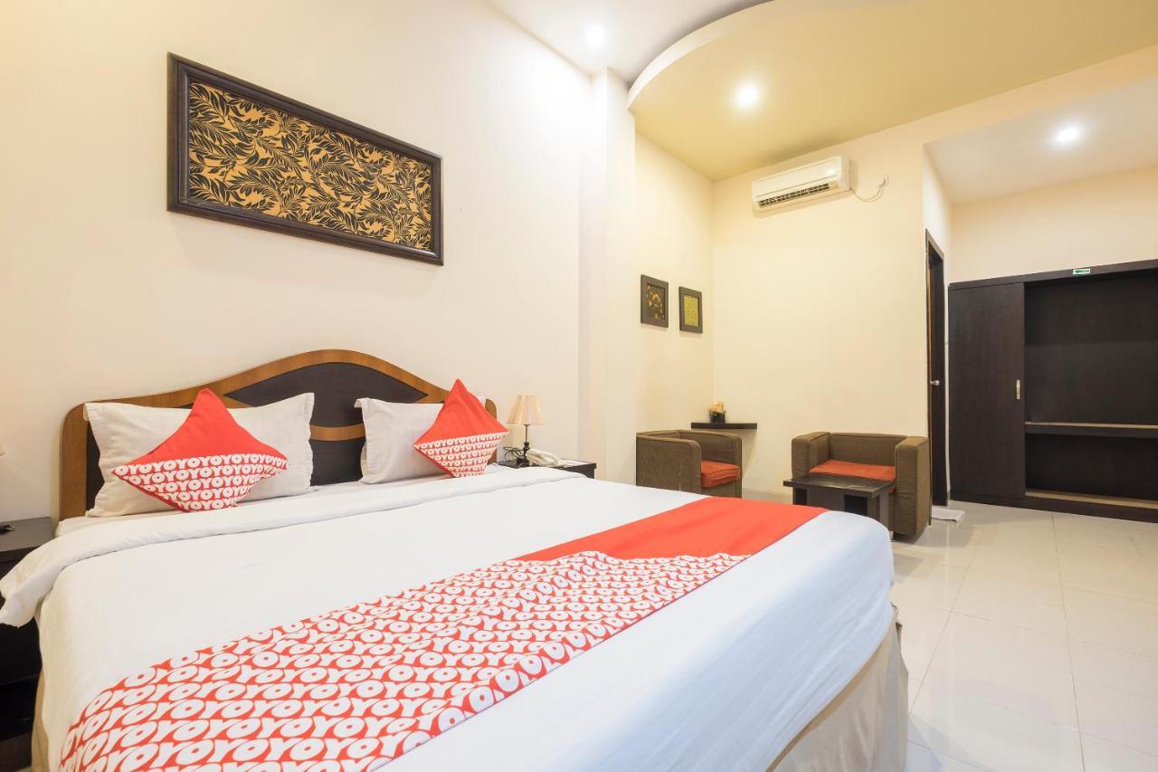Oyo 424 Asia Hotel Makassar Exterior foto