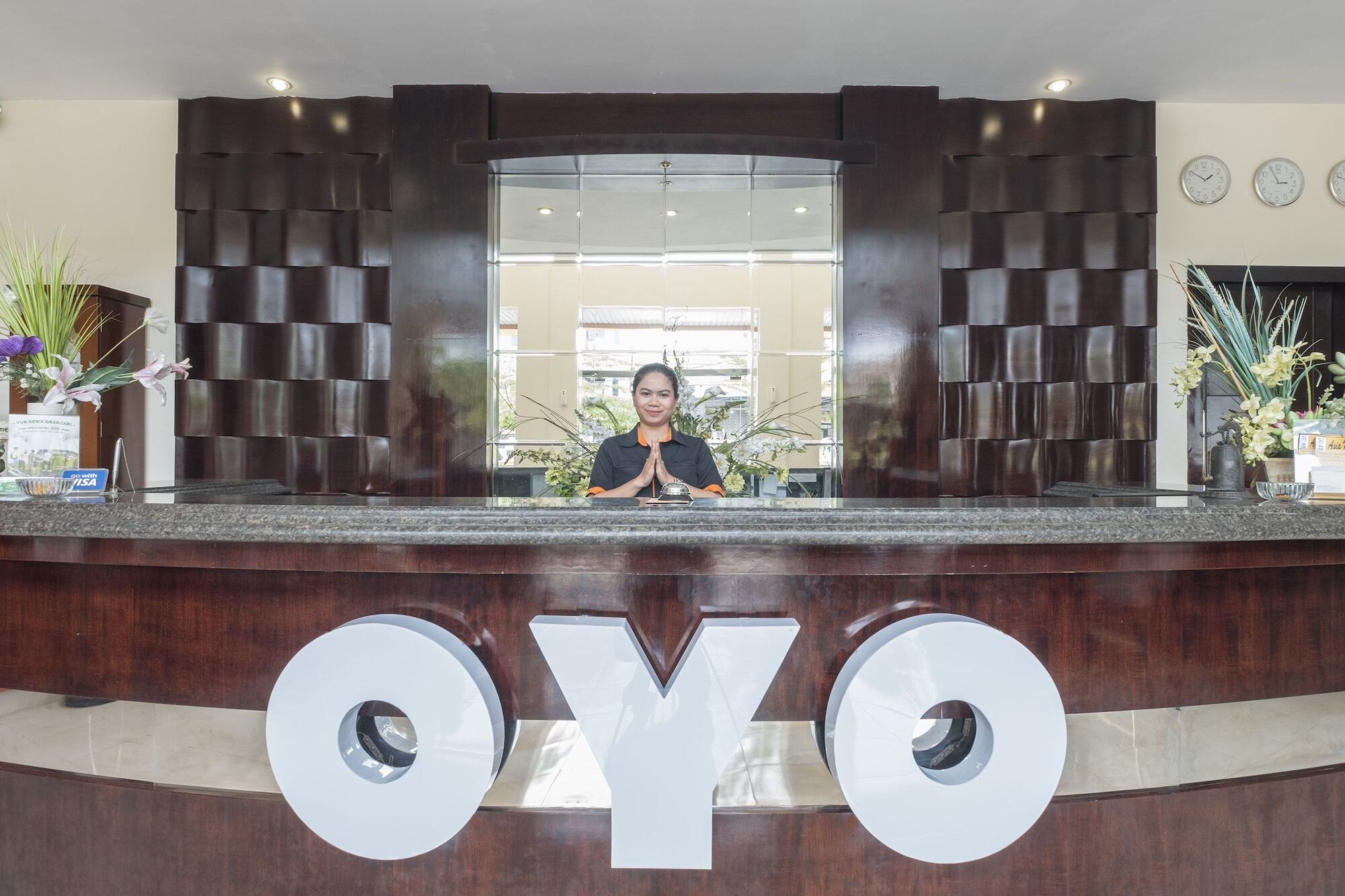 Oyo 424 Asia Hotel Makassar Exterior foto