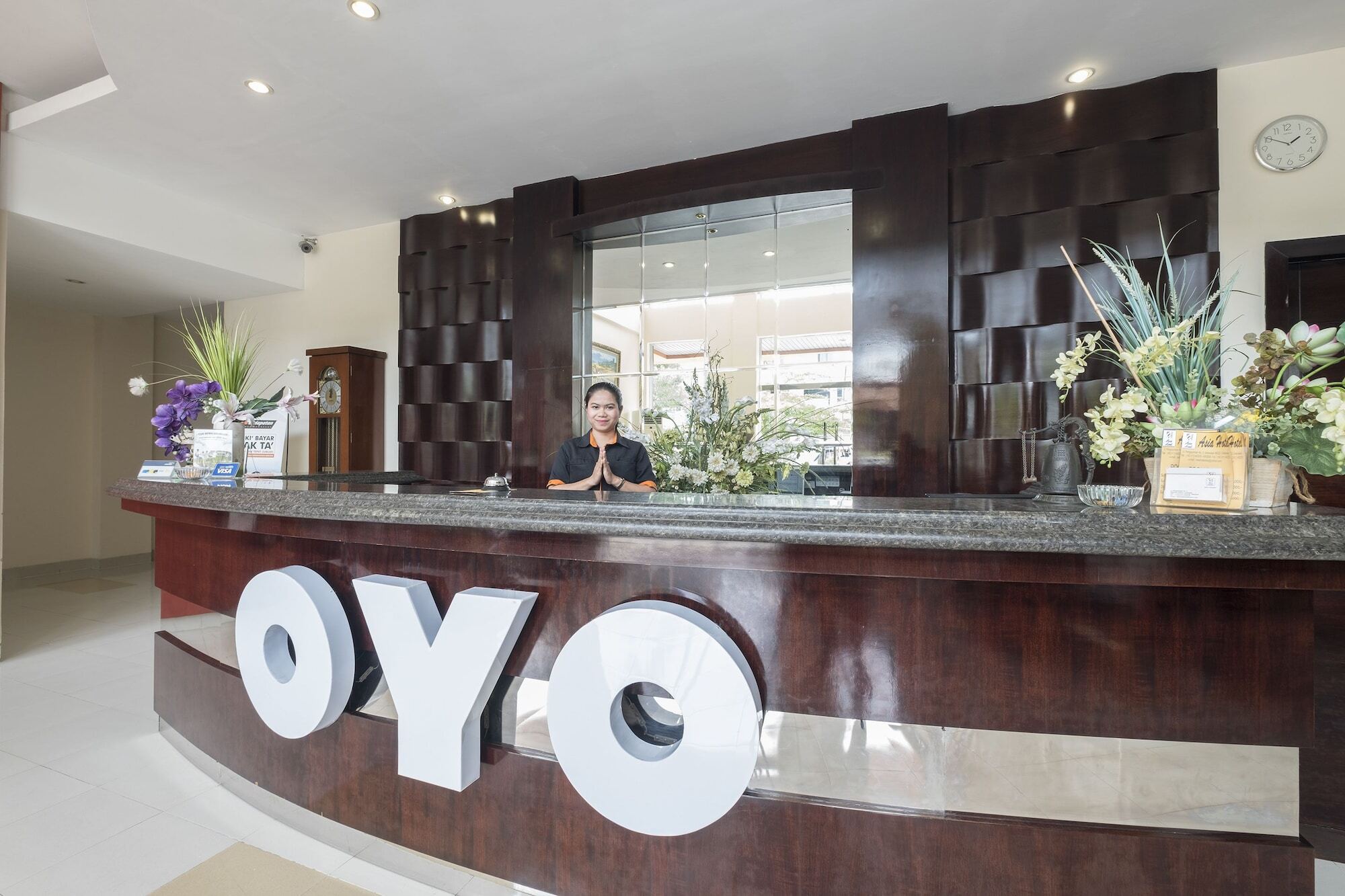Oyo 424 Asia Hotel Makassar Exterior foto